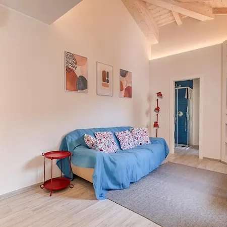 Casa Del Geco - Happy