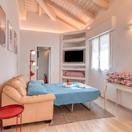 Apartment Casa Del Geco With Terrace And Parking - Happy